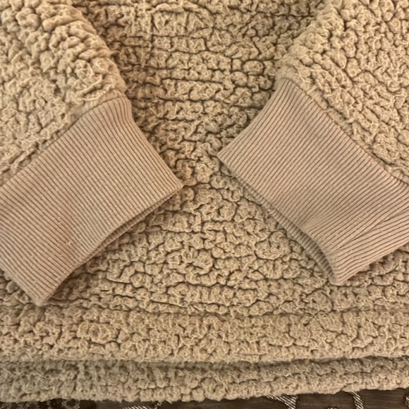 Banana Republic sherpa sweater sz Medium - Picture 4 of 9